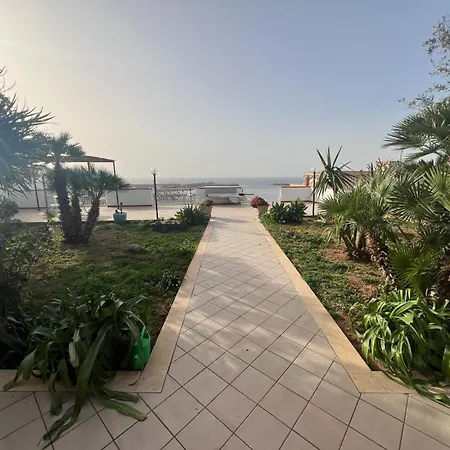 Sea View *